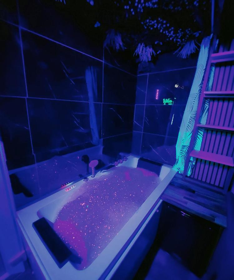 Jungle House Avec Jacuzzi A 10 Min De Disneyland -Taille Chambre- Conde-Sainte-Libiaire Esterno foto