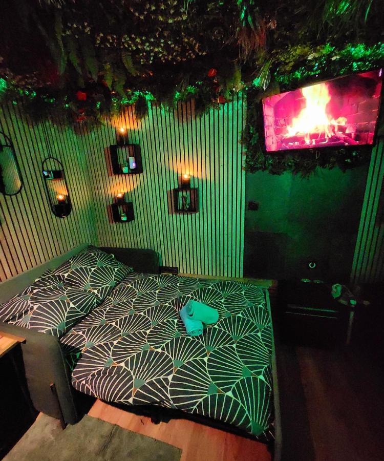 Jungle House Avec Jacuzzi A 10 Min De Disneyland -Taille Chambre- Conde-Sainte-Libiaire Esterno foto