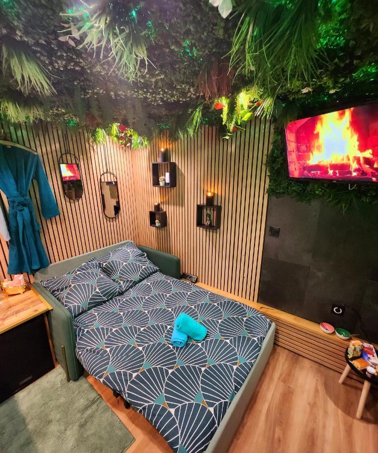 Jungle House Avec Jacuzzi A 10 Min De Disneyland -Taille Chambre- Conde-Sainte-Libiaire Esterno foto